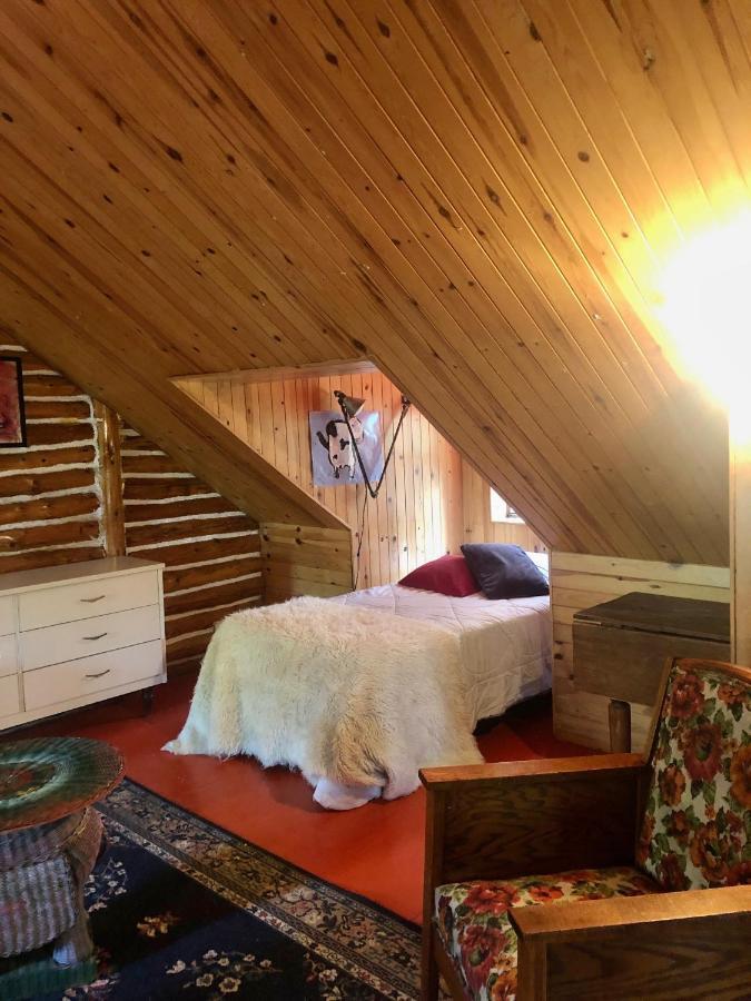 Chalet En Bois Rond Mauricie Сент-Алексис-де-Мон Экстерьер фото